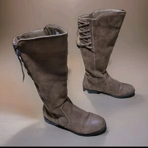 Tiana Daisy Fuentes Woman's Suede Boots Size 10M Brown Zipper